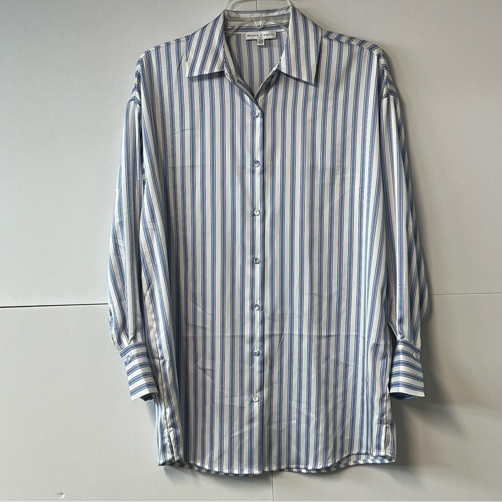 EUC Maison D’Amelie Anthropologie blue & white striped button down blouse. Sz XS